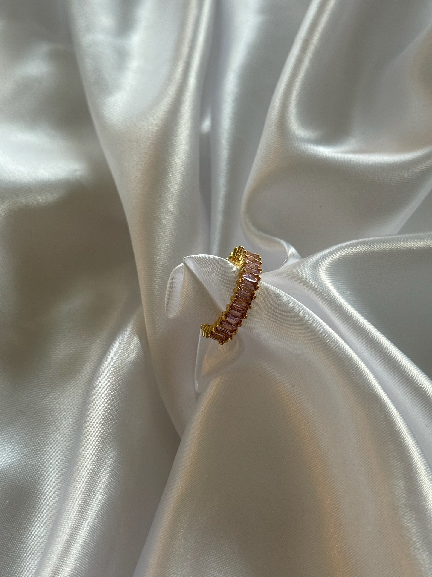 Bague Gazania dorée en acier inoxydable, sertie de strass roses – Onaïa Bijoux