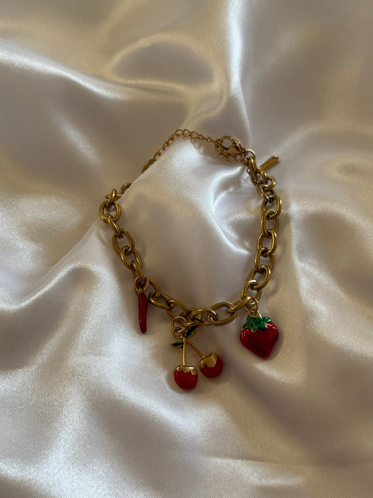 Bracelet Dolcetta en acier inoxydable doré sur fond blanc satiné - Onaïa bijoux